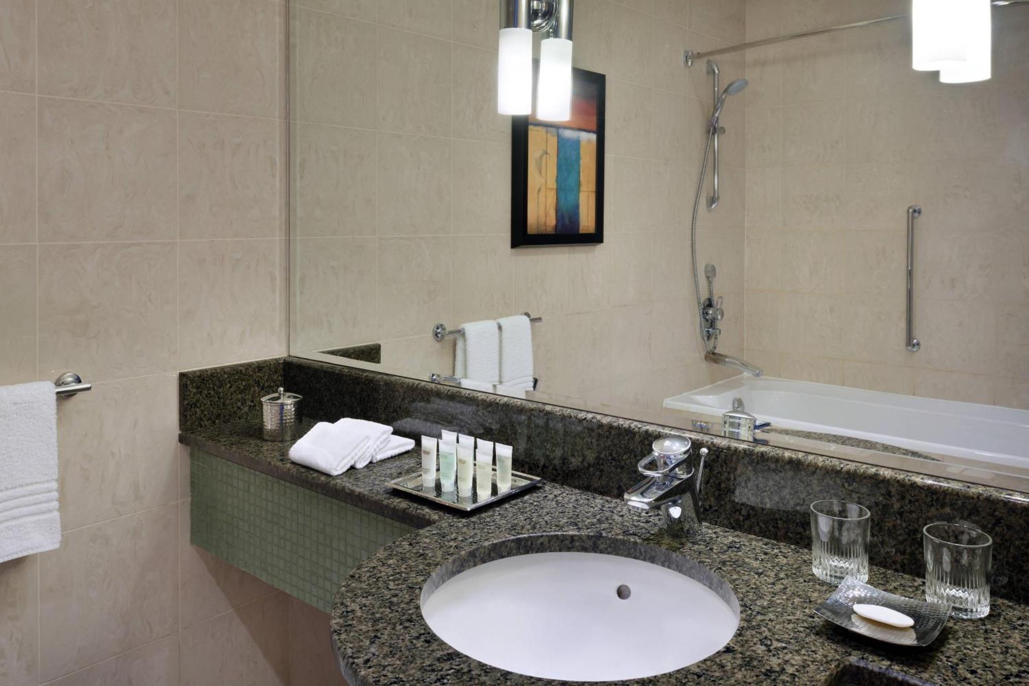Courtyard By Marriott Kuwait City Luaran gambar