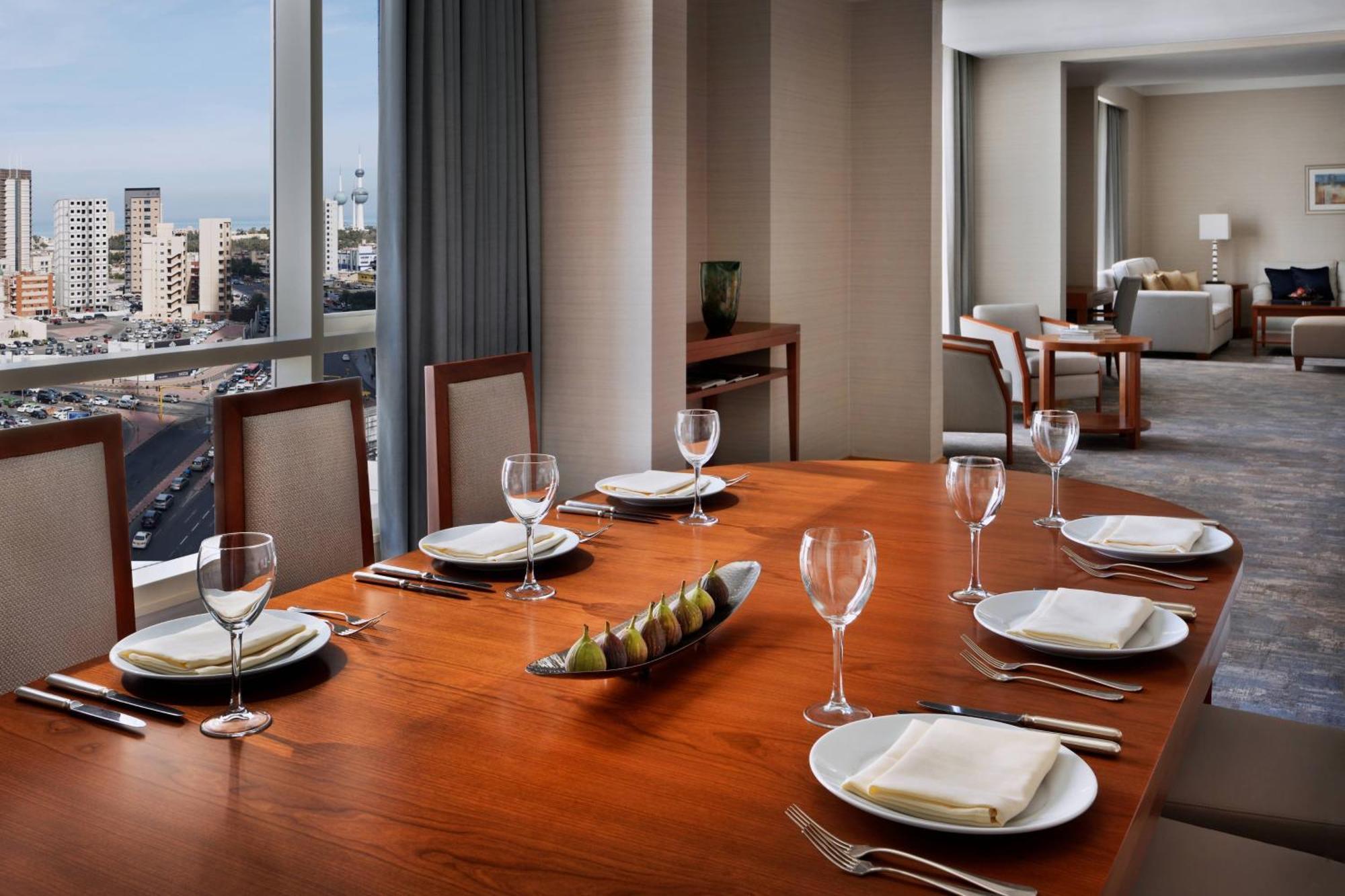 Courtyard By Marriott Kuwait City Luaran gambar